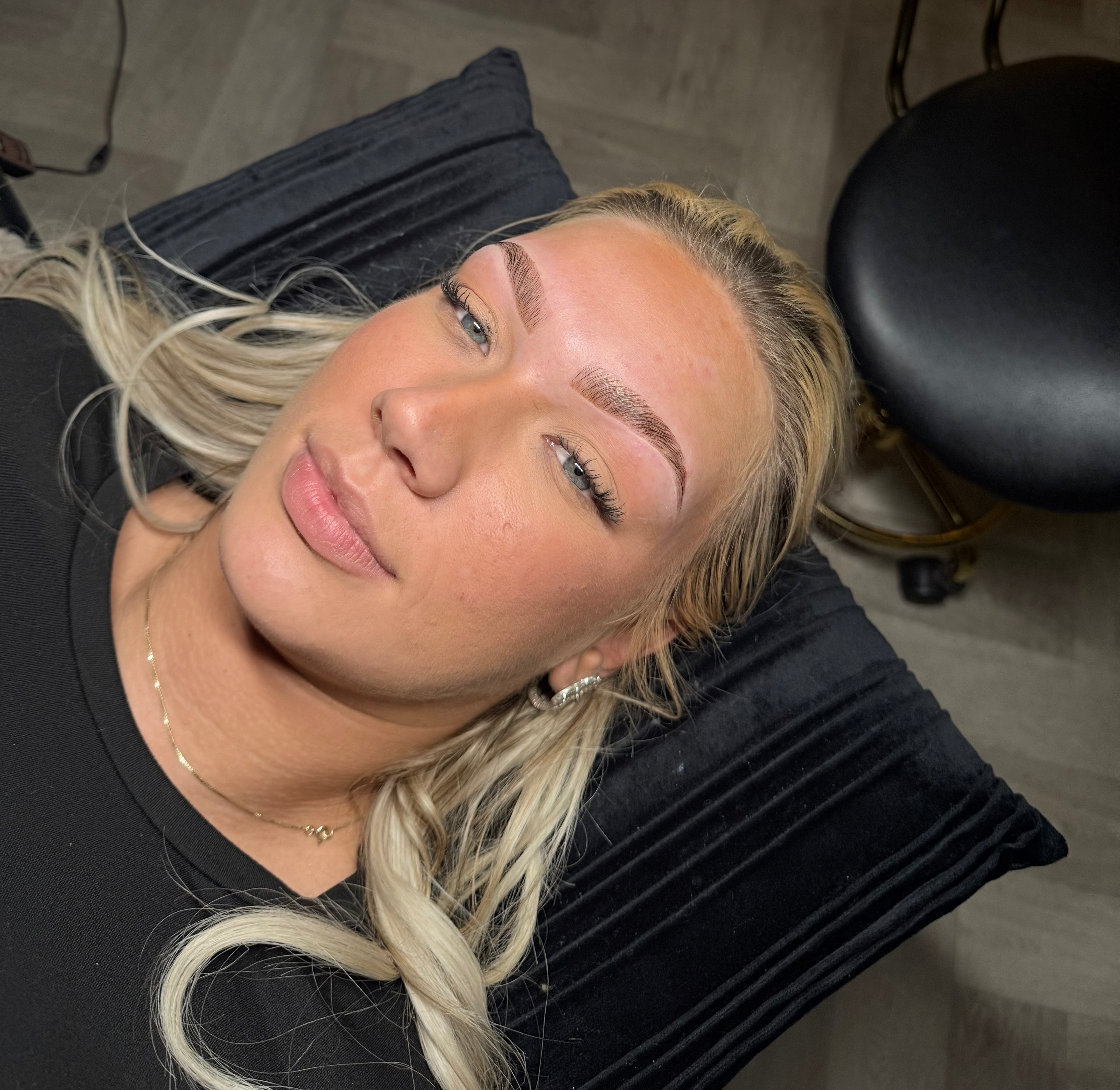 Brow Lamination & Tint